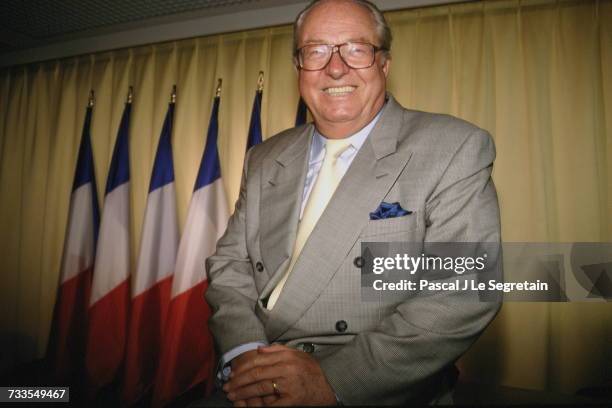 Portrait du leader du parti d'extrême droite français Front National , Jean-Marie Le Pen.