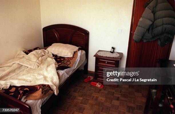 The room where Sid Ahmed Rezala has been staying since 27 December 1999.