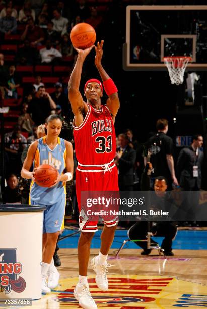 Former member of the Chicago Bulls Scottie Pippen competes in the Haier Shooting Stars at NBA All-Star Weekend on February 17, 2007 at the Thomas &...