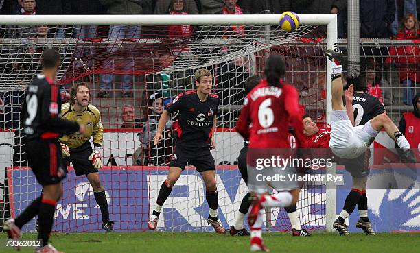 Danko Boskovic of Essen shoots on goal during the Second Bundesliga match between Rot Weiss Essen and 1.FC Cologne at the Georg-Melches stadium on...