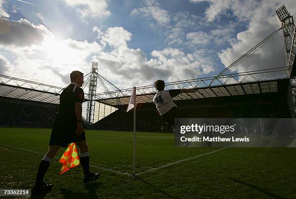 Danny Pugh of Preston North End whips in a corner during the FA Cup sponsored by E.ON Fifth Round match between Preston North End and Manchester City...