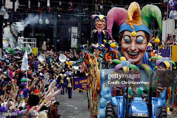 Floats in the Rex parade roll along St. Charles avenue on Mardi Gras Day, February 20, 2007 in New Orleans, Louisiana. This is the second Mardi Gras...