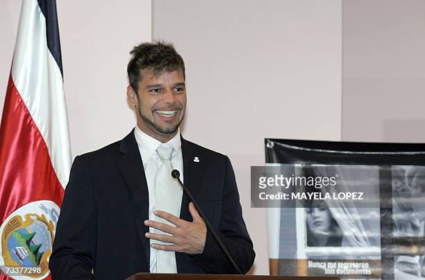 El cantante portorriqueno Ricky Martin ofrece un discurso el 20 de febrero de 2007 en la Casa Presidencial, al este de San Jose. Alli el artista...