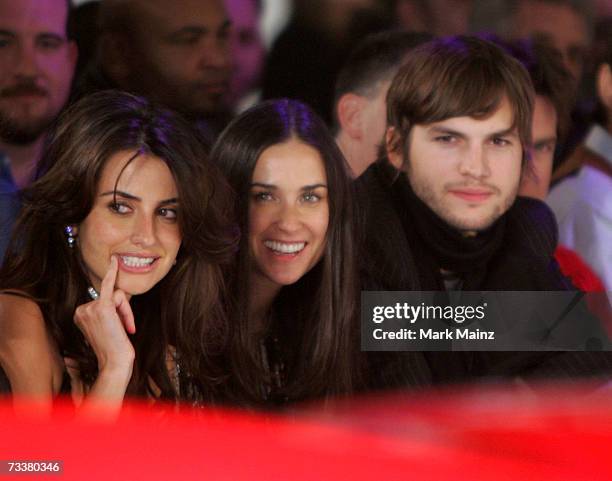 Actors Penelope Cruz, Demi Moore and Ashton Kutcher watch the show at the 6th Annual General Motors TEN event at Paramount Studios on February 20,...