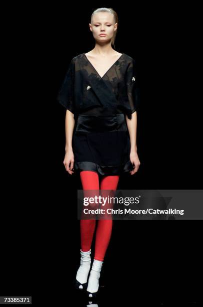 Model walks down the catwalk during the Anteprima fashion show as part of Milan Fashion Week Autumn/Winter 2007 on February 20, 2007 in Milan, Italy.