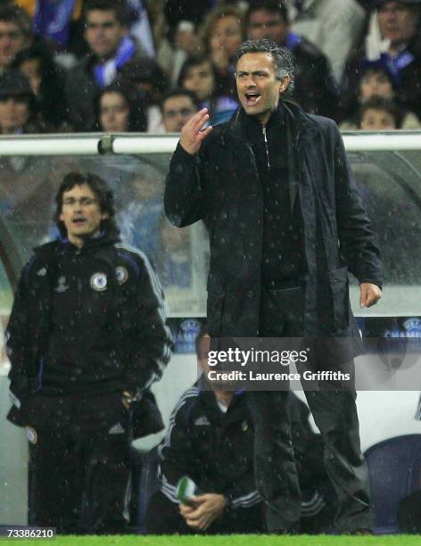 Jose Mourinho of Chelsea gives out instructions during the UEFA Champions League round of 16, first leg match between FC Porto and Chelsea at The...