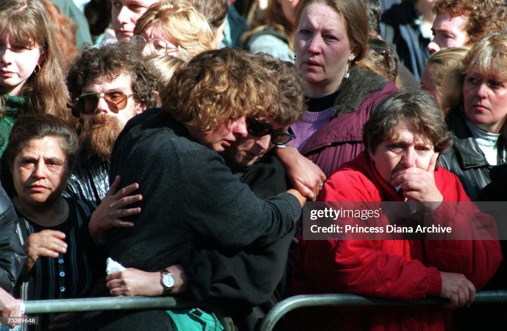 Mourning Crowd