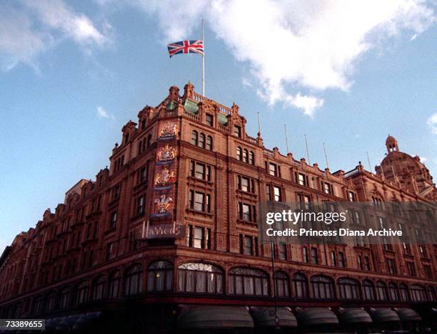 The Union Jack flag flying at half mast over the Harrods store in London after the death of the owner's son Dodi Al Fayed and Princess Diana, 31st...