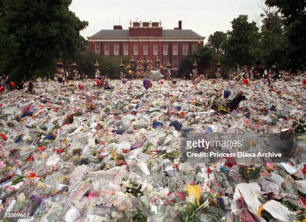Floral tributes and balloons laid in the gardens of Kensington Palace after the death of Princess Diana, Princess of Wales, 31st August 1997.
