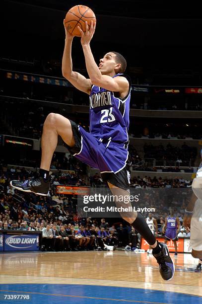 Kevin Martin of the Sacramento Kings goes to the basket against the Washington Wizards in NBA action February 22, 2007 at the Verizon Center in...