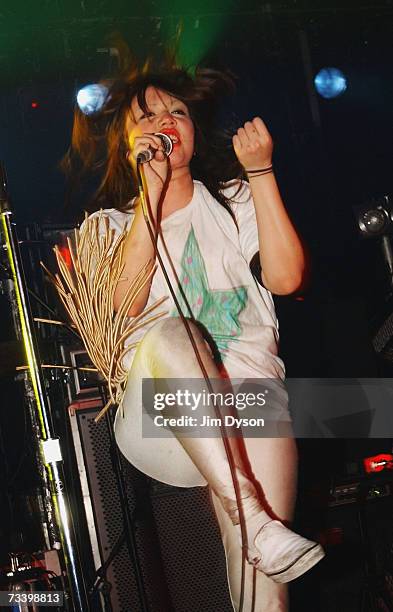 Singer From Css 129 Brazil Css Stock Photos, High-Res Pictures, and Images - Getty Images