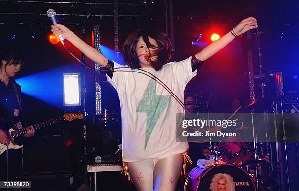 Singer From Css 1,201 Css Band Stock Photos, High-Res Pictures, and Images - Getty Images