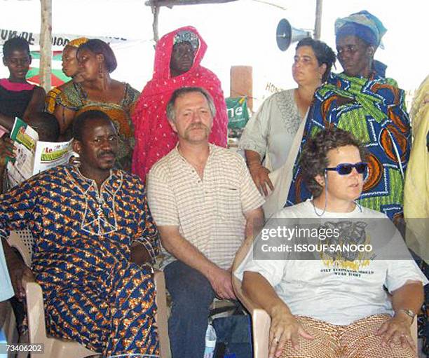 French farmer-activist Jose Bove and candidate to the 2007 Presidential elections attends 23 February 2007 to a Forum on food safety and hold talks...