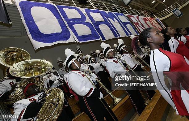 Highland Hills, UNITED STATES: Members of the Shaw High School band get ready before US Democratic presidential hopeful Senator Barack Obama from...