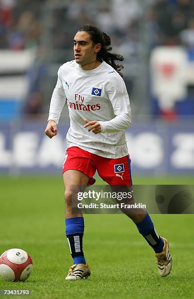 Juan Pablo Sorin of Hamburg in action during the Bundesliga match between Hamburger SV and Eintracht Frankfurt at the AOL Arena on February 24, 2007...