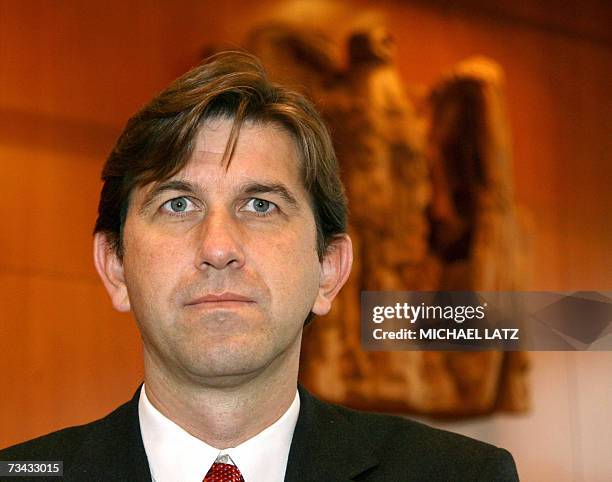 Picture taken 22 November 2006 shows Wolfram Weimer, editor in chief of German monthly magazine Cicero, posing at Germany's constitutional court in...
