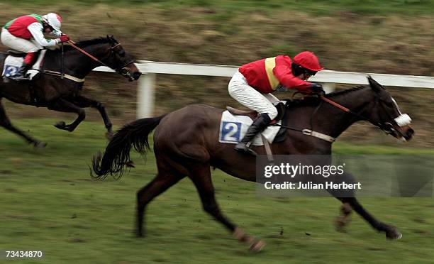 Robert Leighton Photos and Premium High Res Pictures - Getty Images