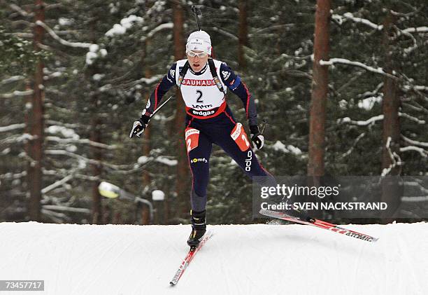 Lahti , FINLAND: Florence Baverel-Robert of France skies to a second place in the IBU Women's 15 km Biathlon in Lahti, Finland, 28 February 2007....