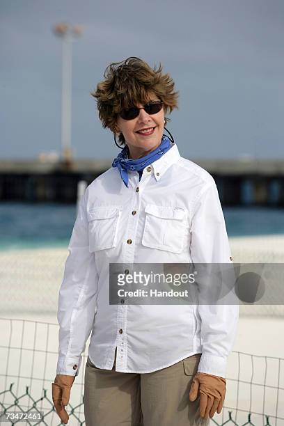 In this handout photo provided by the White House, First Lady Laura Bush visits Midway Atoll, part of the Hawaiian archipelago on March 1, 2007. The...