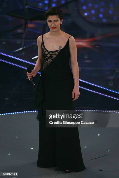 Elisa performs on stage during the fourth day of the 57th Sanremo Music Festival at Tetro Ariston on March 2, 2007 in Sanremo, Italy.