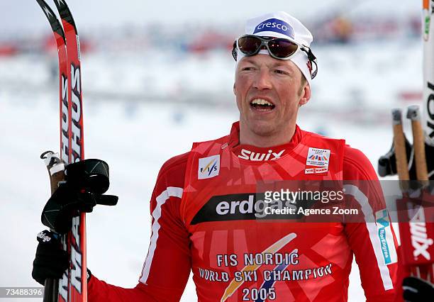 Defending champion Frode Estil of Norway celebrates his Silver Medal during the FIS Nordic World Ski Championships Cross Country Men's Mass Start...