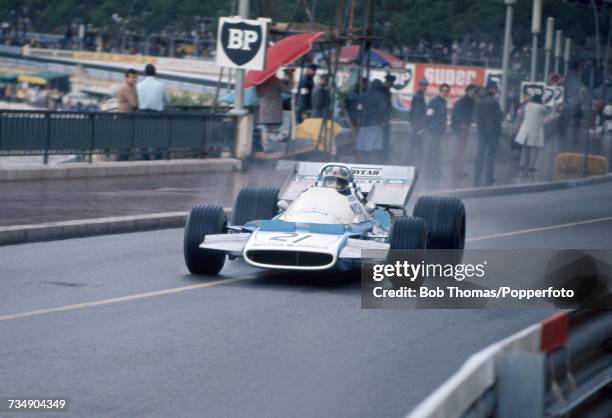 French racing driver Jean-Pierre Beltoise drives the Equipe Matra Sports Matra-Simca MS120B Matra V12 in the 1971 Monaco Grand Prix at the Circuit de...