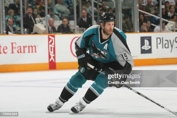 Joe Thornton of the San Jose Sharks skates during a game against the Chicago Blackhawks on February 3, 2007 at the HP Pavilion in San Jose,...
