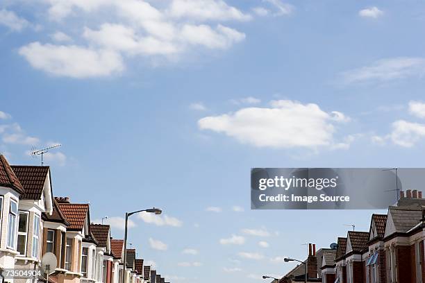 houses in a street - empena - fotografias e filmes do acervo