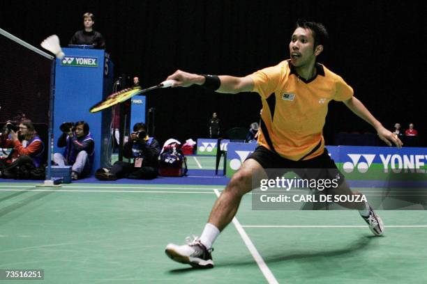 Birmingham, UNITED KINGDOM: Muhd Roslin Hashim of Malaysia is seen in action during his mens singles first round match against Lin Dan of China in...