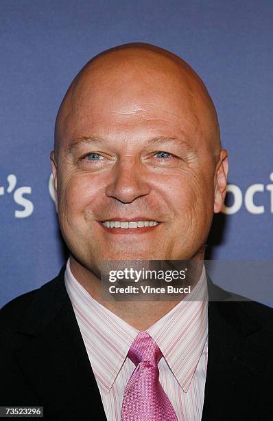 Actor Michael Chiklis attends the Alzheimers Association's 15th Annual "A Night at Sardis" benefit event on March 7, 2007 at The Beverly Hilton in...