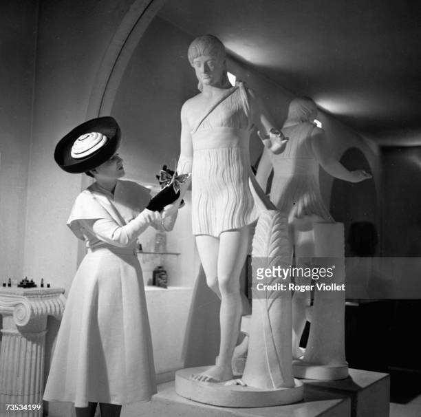 Women models Jeanne Lanvin, A French Dressmaker in 1939 in Paris, France.