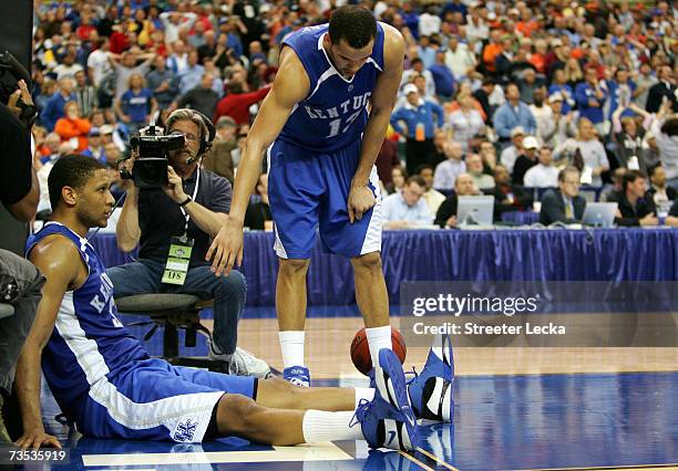 Bobby Perry Kentucky Bobby Perry Photos and Premium High Res Pictures - Getty Images
