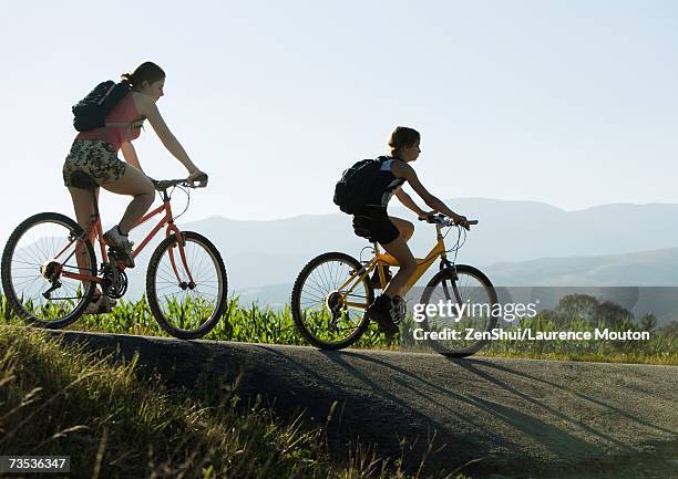 Teenage Rower Teens Riding Bikes Photos and Premium High Res Pictures - Getty Images