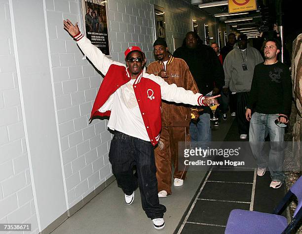 Recording artists P. Diddy and Snoop Dogg arrive to attend a press conference to promote the P. Diddy and Snoop Dogg European Tour, held at the...