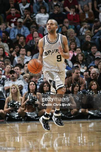 Tony Parker of the San Antonio Spurs moves the ball up court during a game against the Seattle SuperSonics at the AT&T Center on February 24, 2007 in...