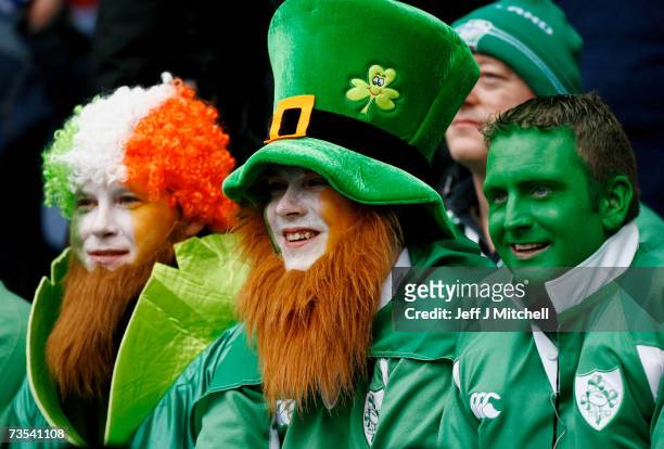 Irish fans cheers on their team during the RBS Six Nations Championship match between Scotland and Ireland at Murrayfield on March 10, 2007 in...