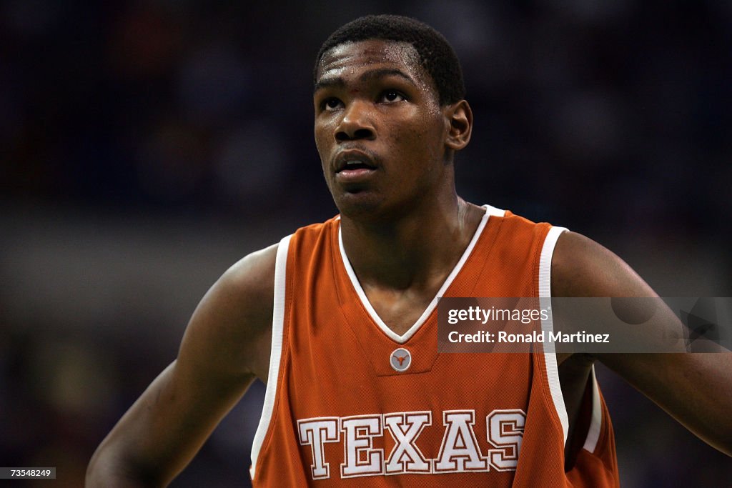 Phillips 66 Men's Basketball Tournament Championship Game: Texas v Kansas