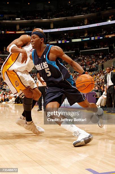 Josh Howard of the Dallas Mavericks drives to the hoop against the Los Angeles Lakers at Staples Center March 11, 2007 in Los Angeles, California....