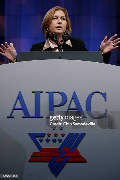 Israeli Foreign Minister Tzipi Livni addresses the American Israel Public Affairs Committee's 2007 Policy Conference at the Washington Convention...