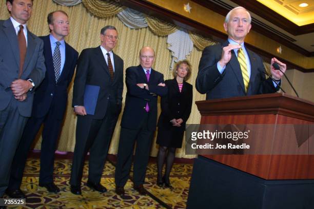 Jack Faris from the National Federation of Independent Business speaks to the media after meeting with president-elect George W. Bush January 3, 2001...