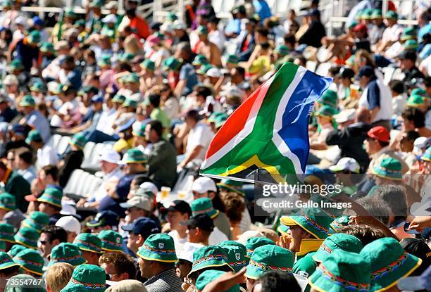 south african cricket supporters - crowd shot - cricket spectators stockfoto's en -beelden