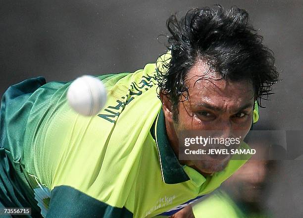 Pakistan Azhar R 5,167 Pakistani Azhar Stock Photos, High-Res Pictures, and Images ...