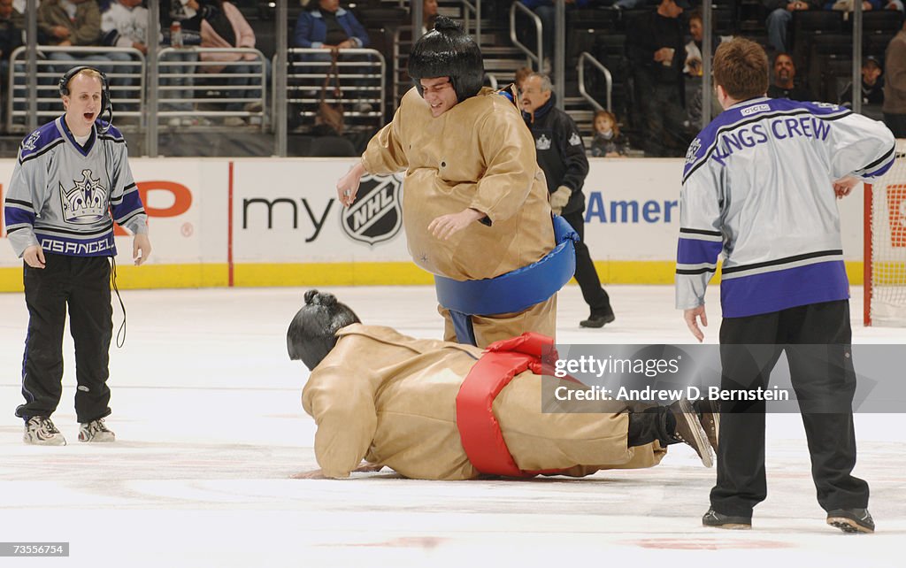 Vancouver Canucks v Los Angeles Kings