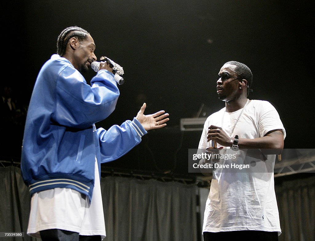 Recording artists Snoop Dogg and P. Diddy perform on stage at the