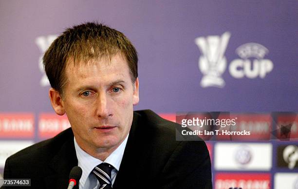 Glenn Roeder speaks during a Newcastle United press conference at the DSB Stadion on March 14, 2007 in Alkmaar, Netherlands.