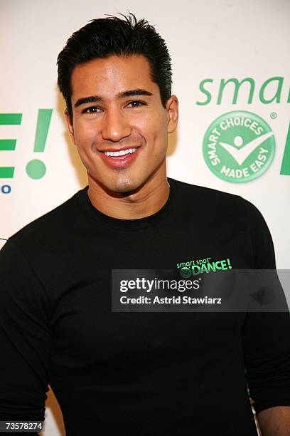 Mario Lopez poses for photos at the YMCA during a Smart Spot Dance event March 14, 2007 in New York City.