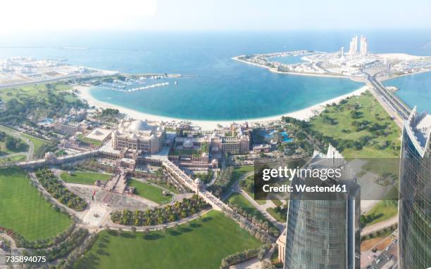 uae, abu dhabi, emirates palace hotel at the waterfront - emirates palace stock pictures, royalty-free photos & images
