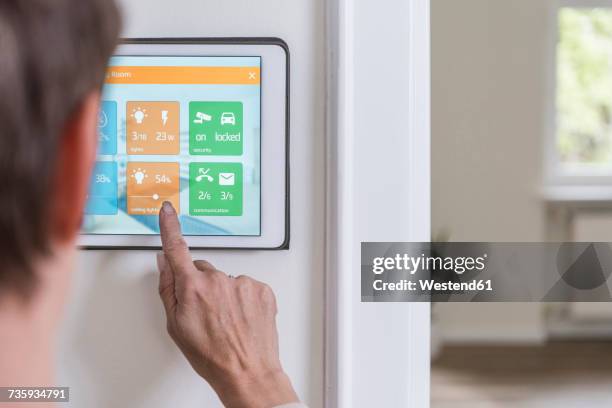 Display In House System Smart Home Display Photos and Premium High Res Pictures - Getty Images
