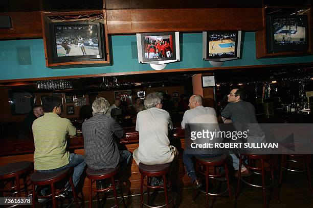 81 Tele Bar Photos and Premium High Res Pictures - Getty Images