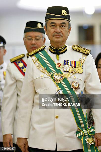 Kuala Lumpur, MALAYSIA: Malaysian Prime Minister Abdullah Ahmad Badawi and Malaysian Deputy Prime Minister Najib Razak walk towards the People's Hall...